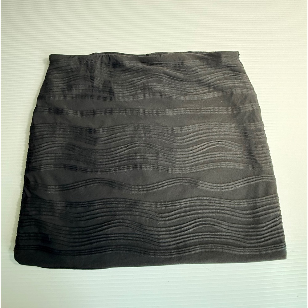 Heart Soul Black Mini Skirt Textured Wavy Design‎ Elastic Waist Casual
